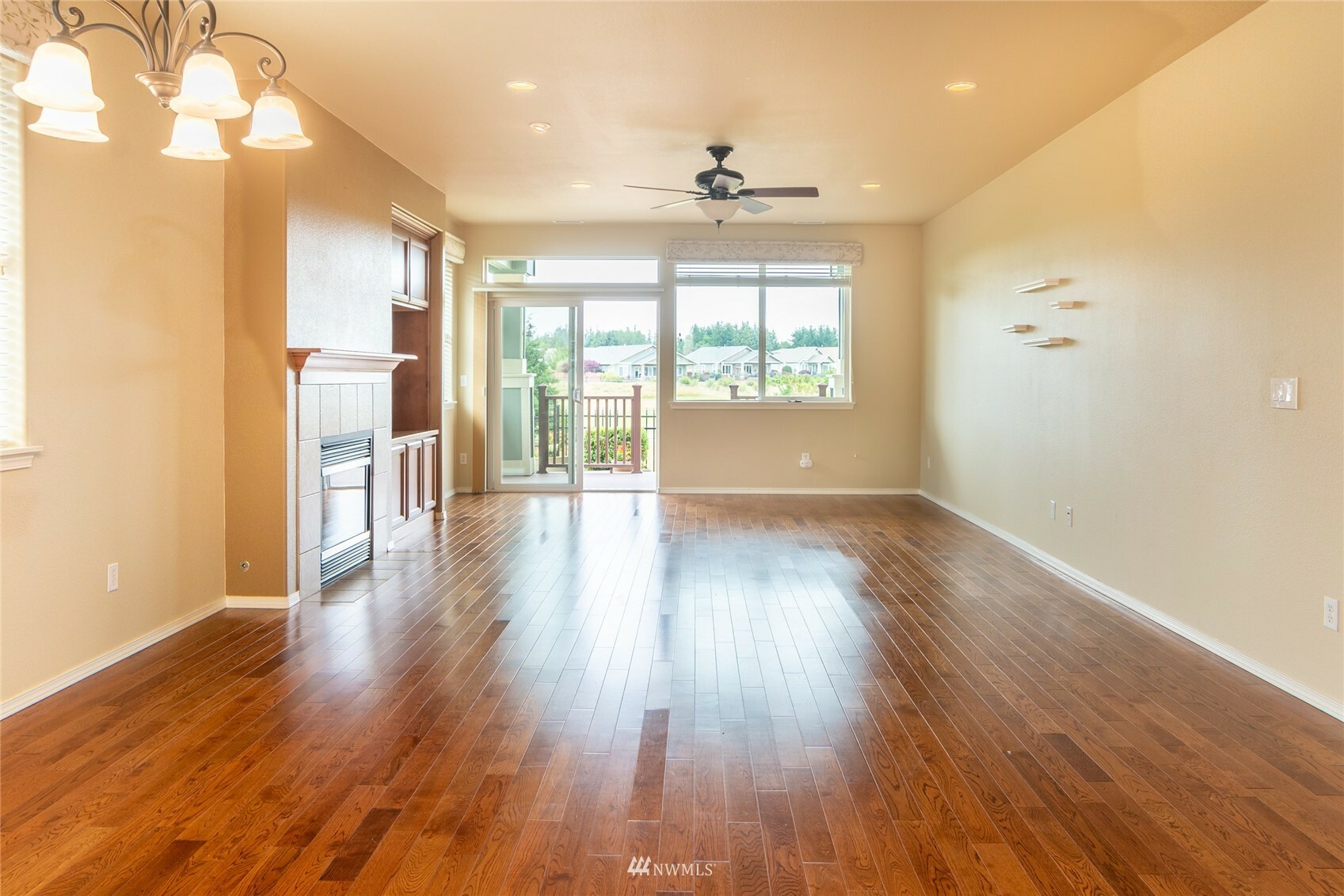 Property Photo: 8525 Bainbridge Loop NE WA 98516