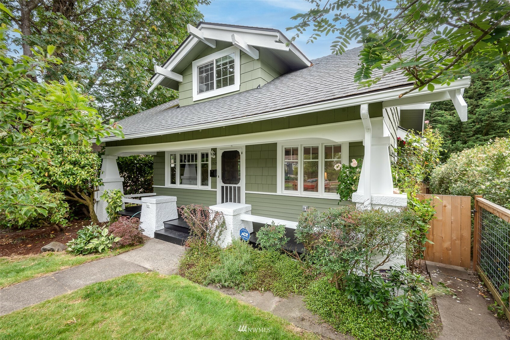 Property Photo:  1517 N Oakes Street  WA 98406 