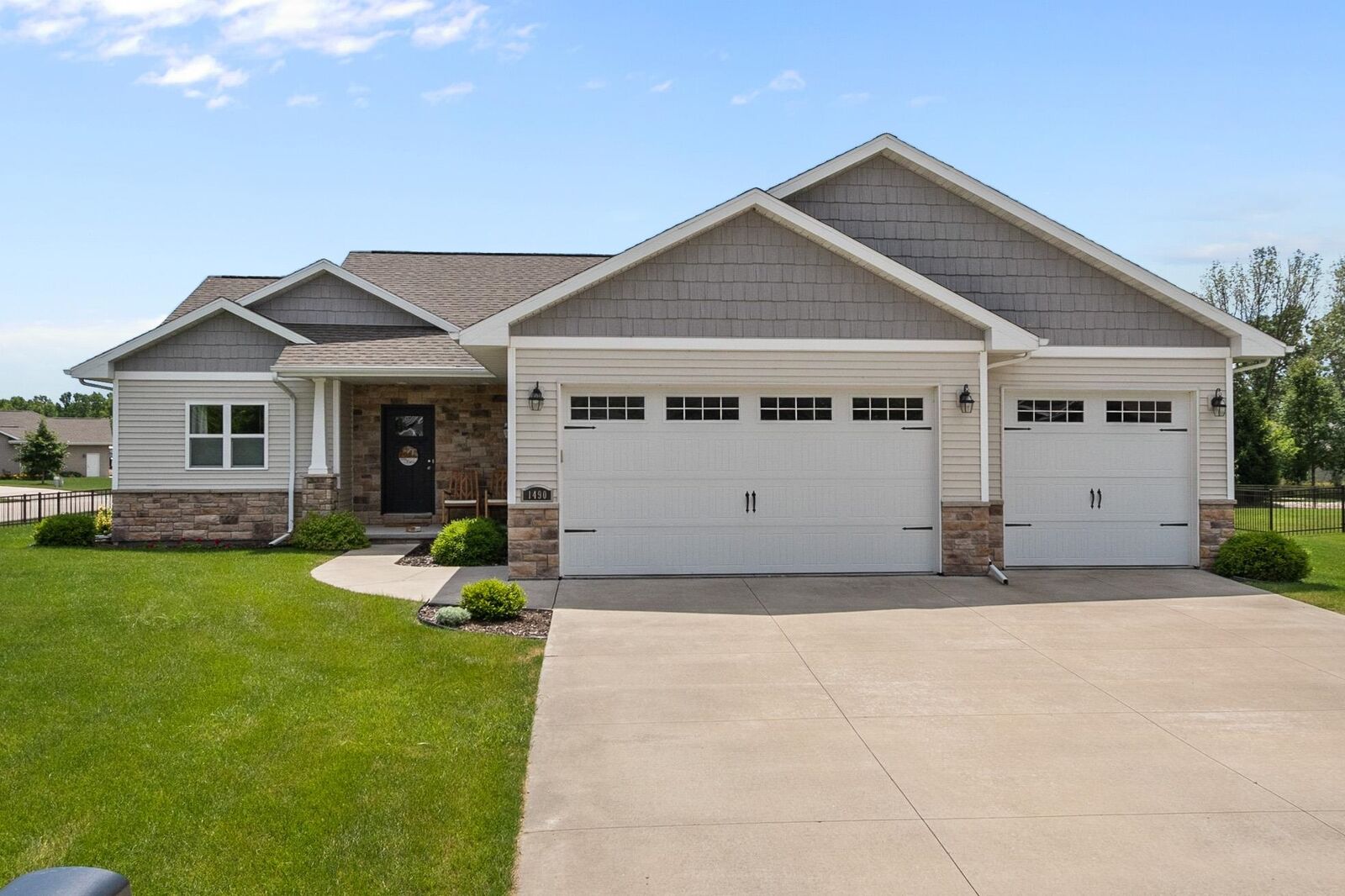 Property Photo:  1490 Briggs Lane  WI 54956-9682 