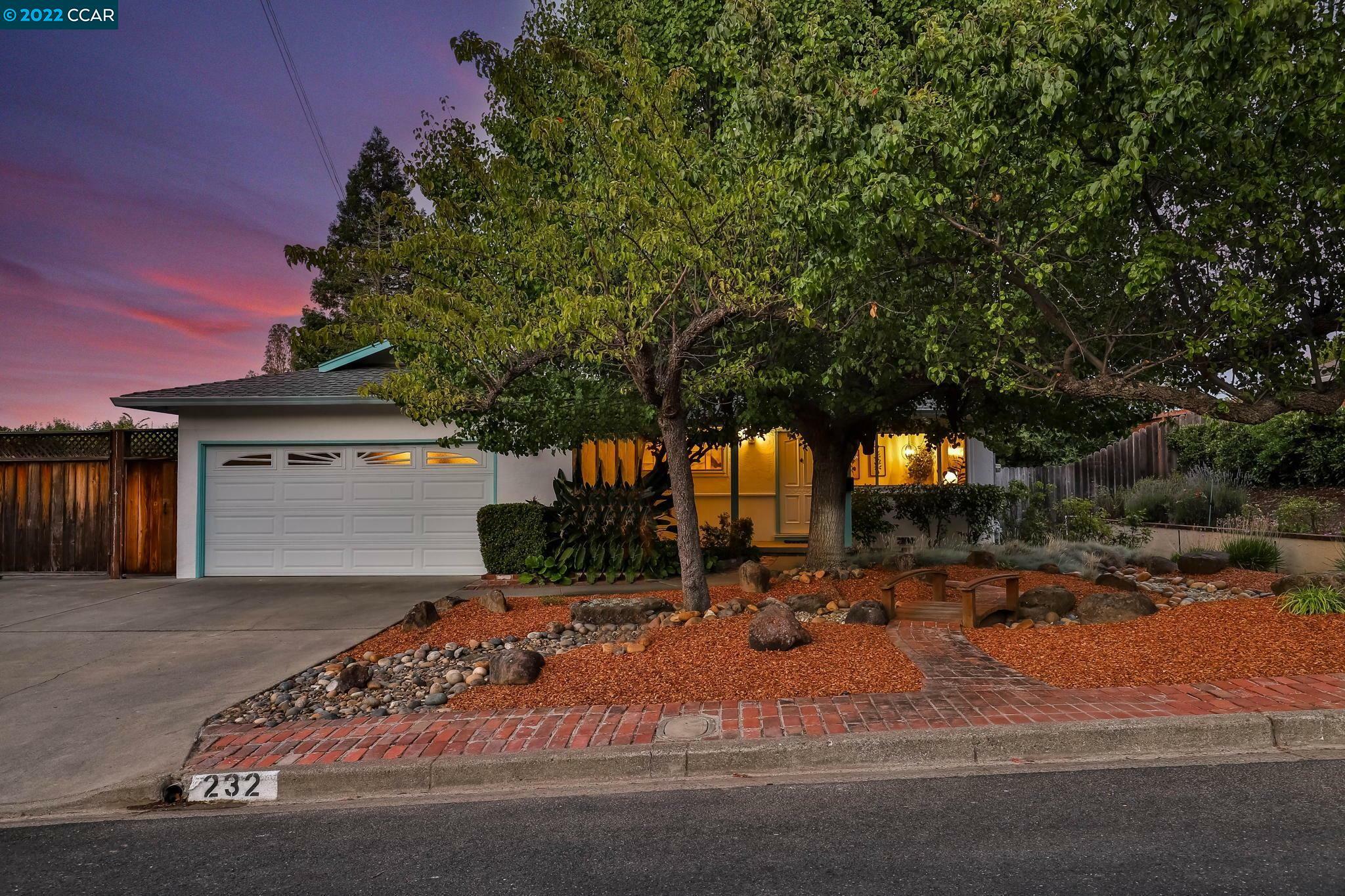 Property Photo: 232 Croyden Dr CA 94523