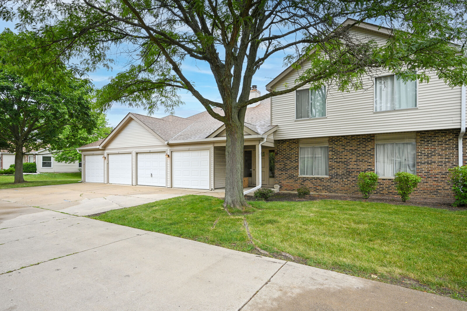 Property Photo:  7010 Newport Drive 102  IL 60517 