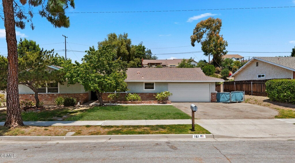 Property Photo:  161 Erten Street  CA 91360 