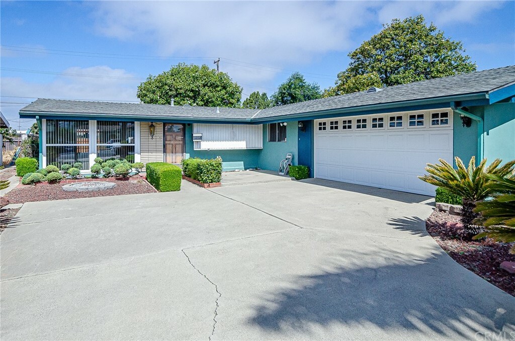 Property Photo: 309 N 3rd Street CA 93436