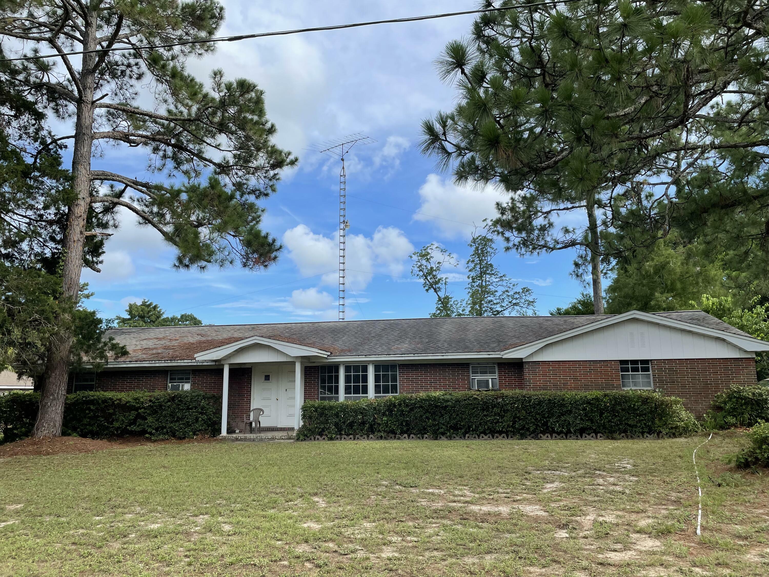 Property Photo:  8 Maple Avenue  FL 32579 