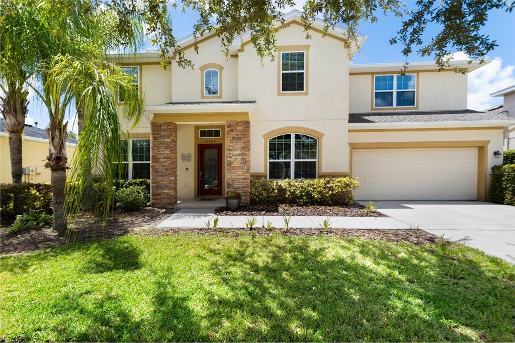 Property Photo:  12325 Belcroft Drive  FL 33579 