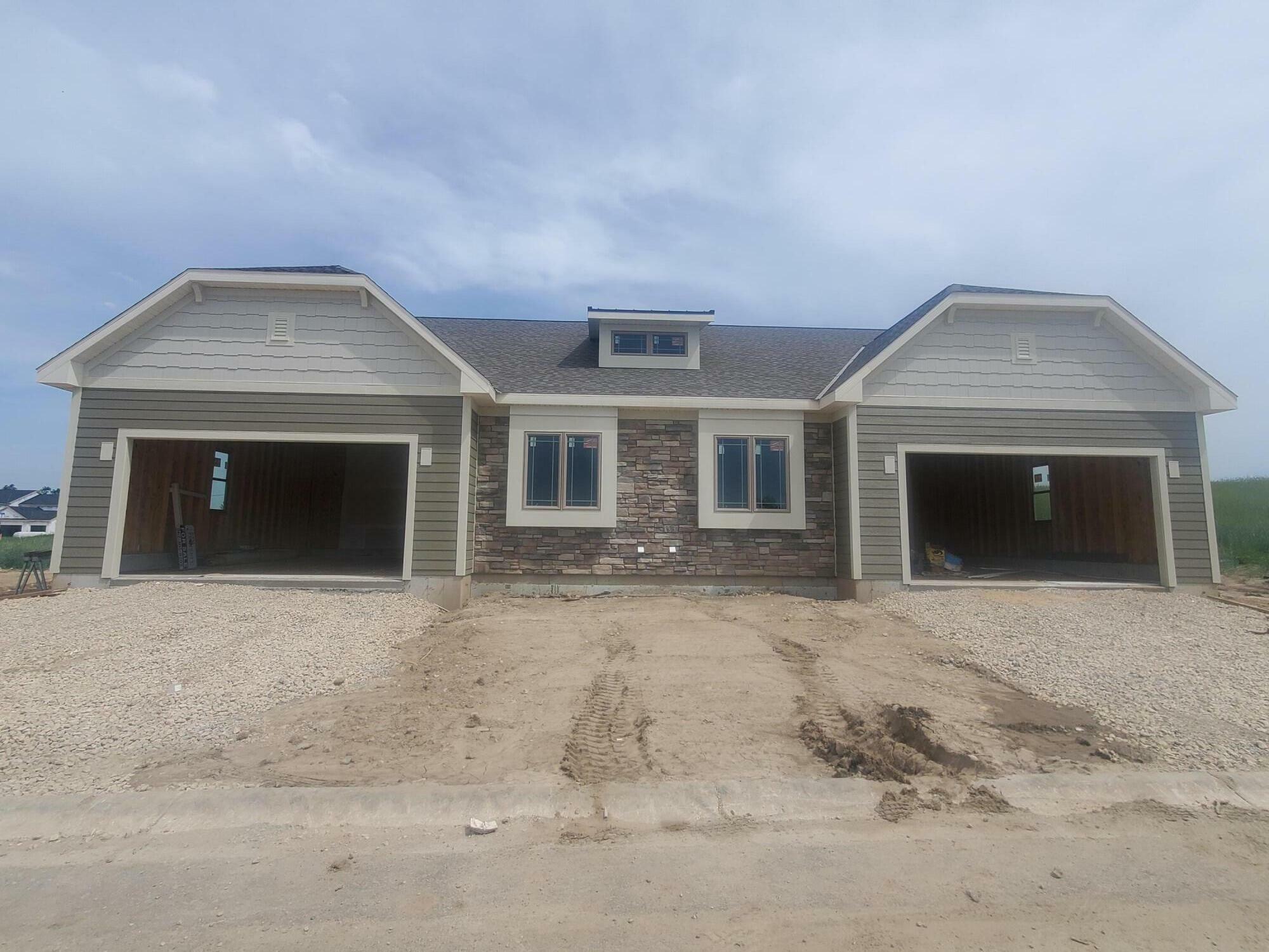 Property Photo: 658 Lambert Ct 5B WI 53086