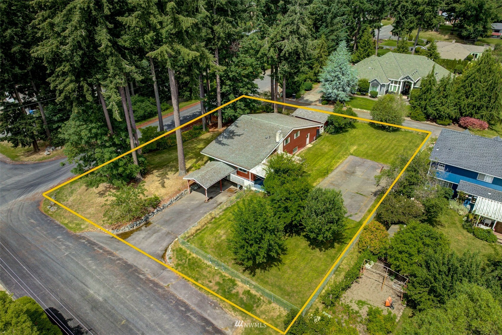 Property Photo: 4321 110th Avenue E WA 98372