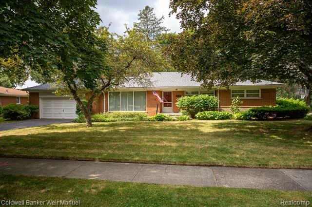 Property Photo: 28785 Somerset Place MI 48076
