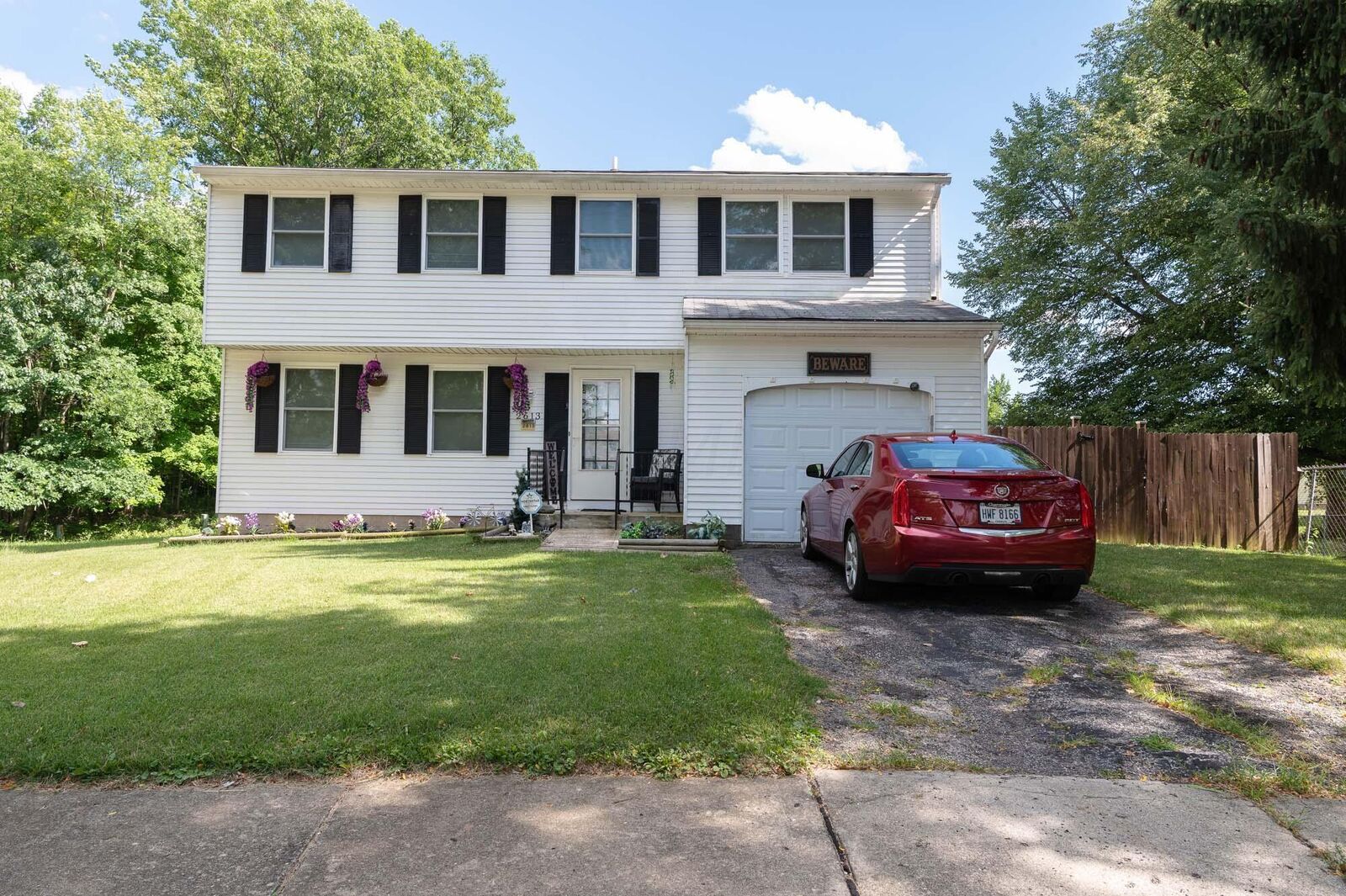 Property Photo: 2613 Hingham Lane OH 43224