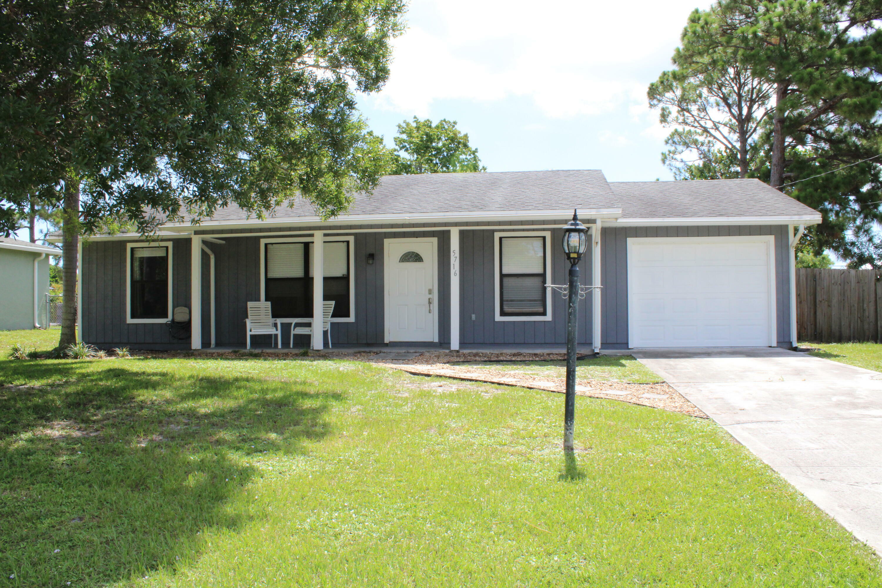 Property Photo:  5716 Birch Drive  FL 34982 