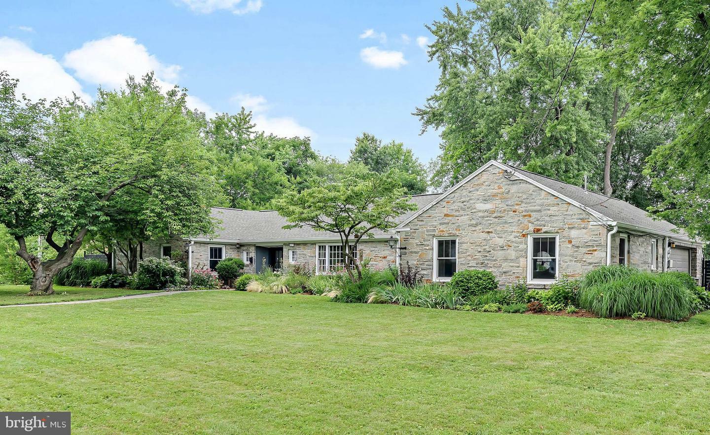 Property Photo: 317 Woodland Avenue PA 17070