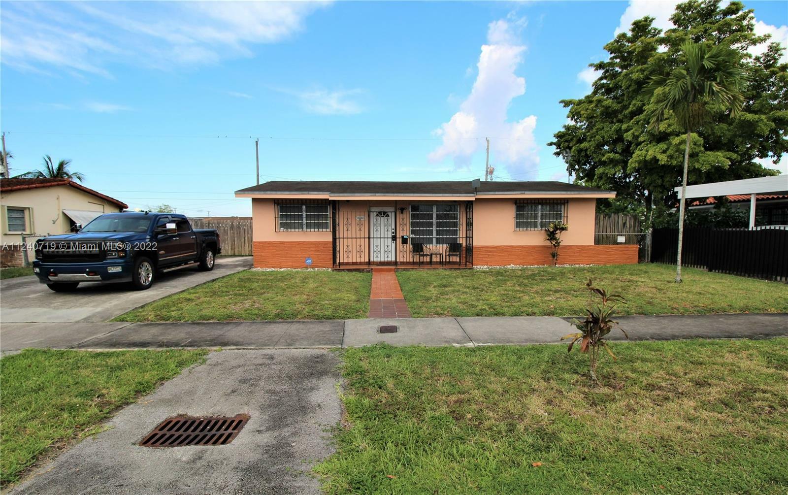 Property Photo: 3301 SW 94th Ct FL 33165