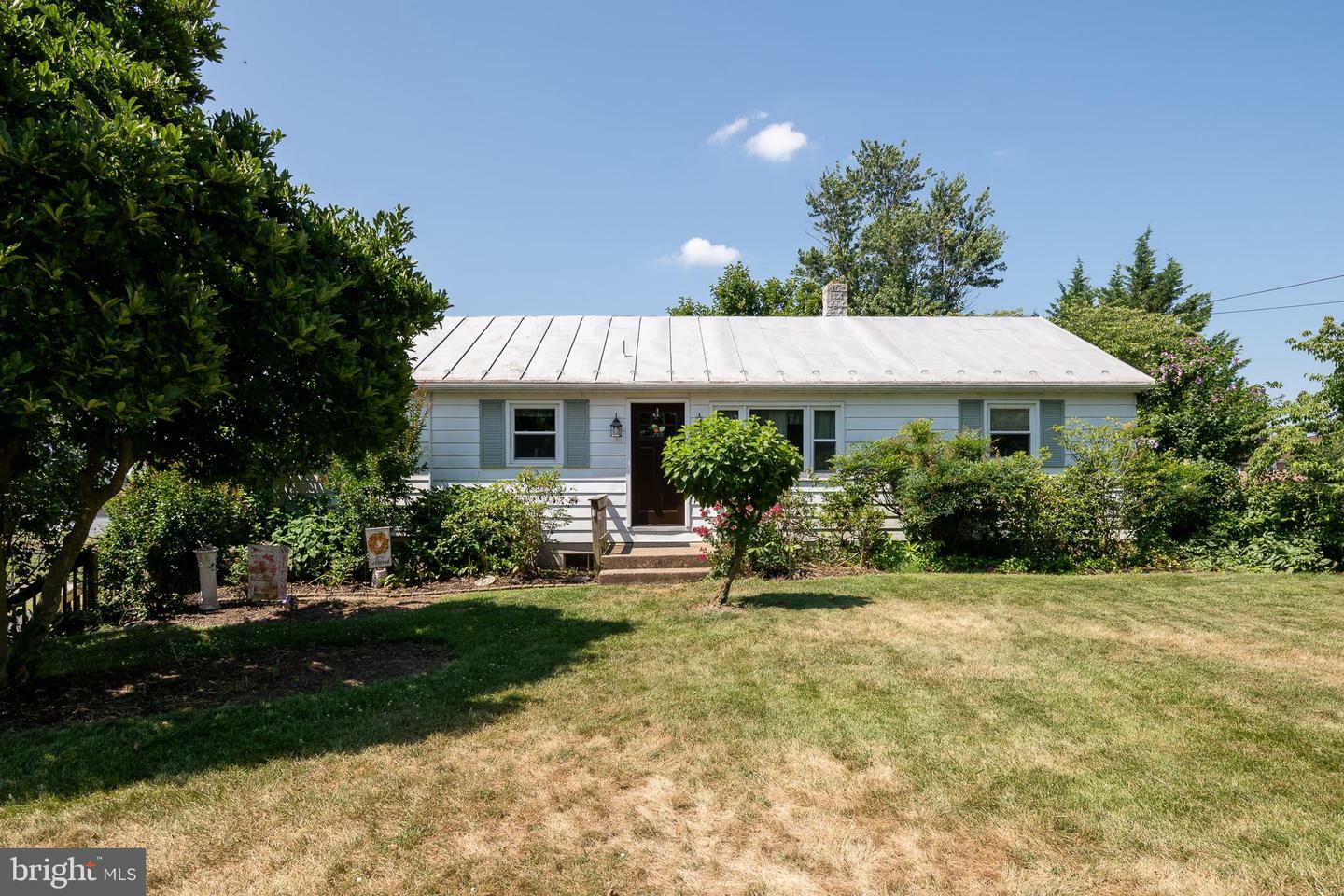 Property Photo:  24 N Reservoir Drive  PA 17315 