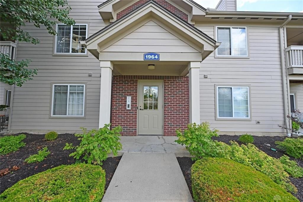 Property Photo:  1964 Waterstone Boulevard 208  OH 45342 
