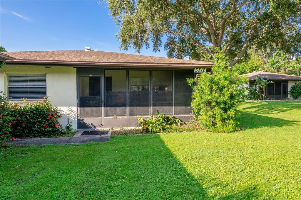 Property Photo:  3312 Ramblewood Drive S  FL 34237 