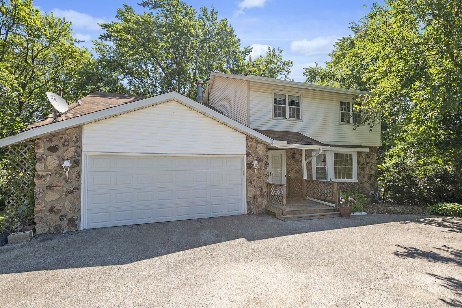 Property Photo: 22809 Wentworth Avenue IL 60475