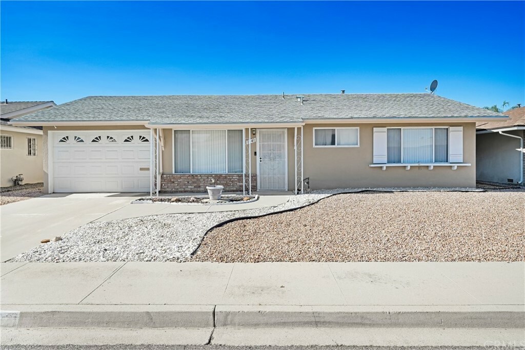 Property Photo:  1541 Westwood Place  CA 92543 