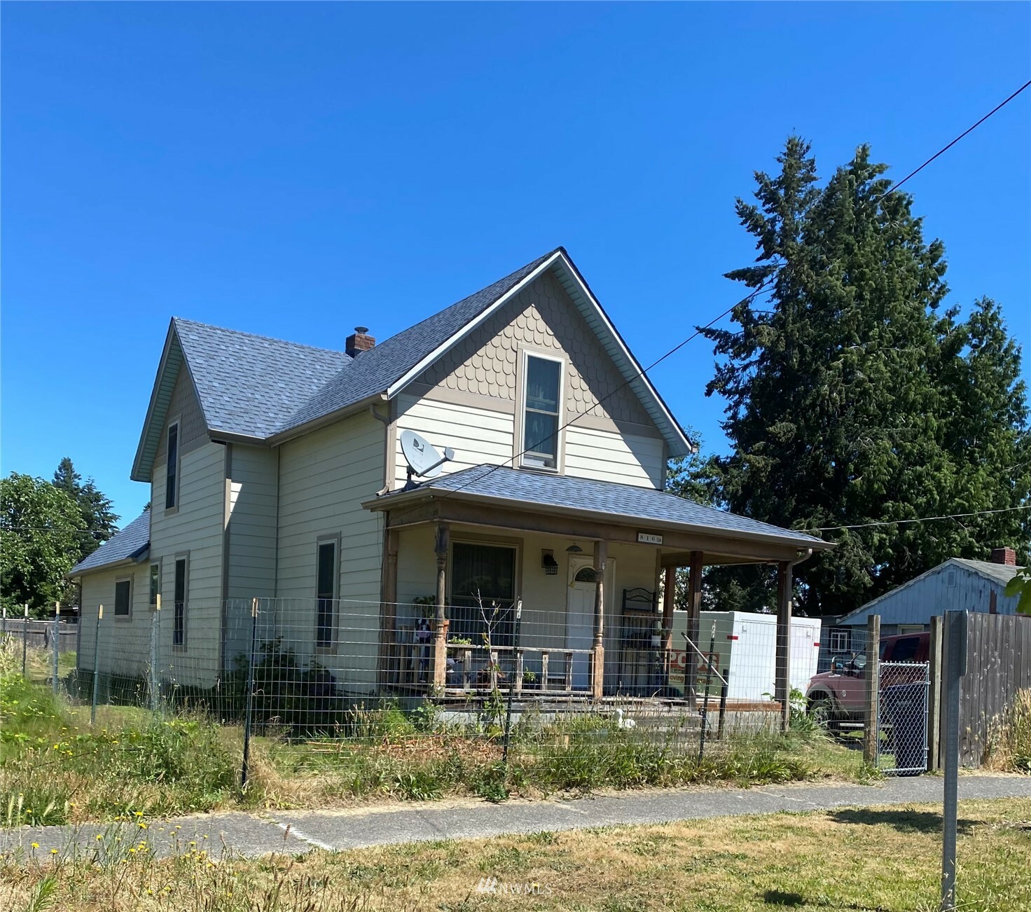 Property Photo: 816 S Sullivan Street WA 98108