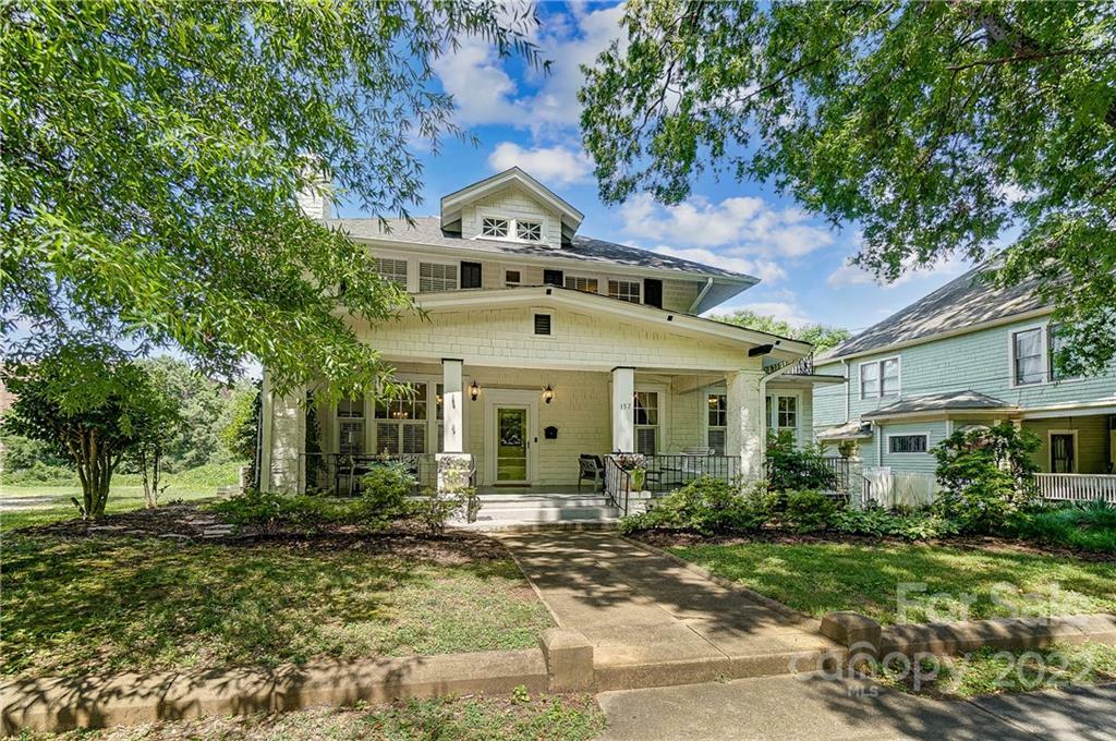 Property Photo:  157 Union Street S  NC 28025 