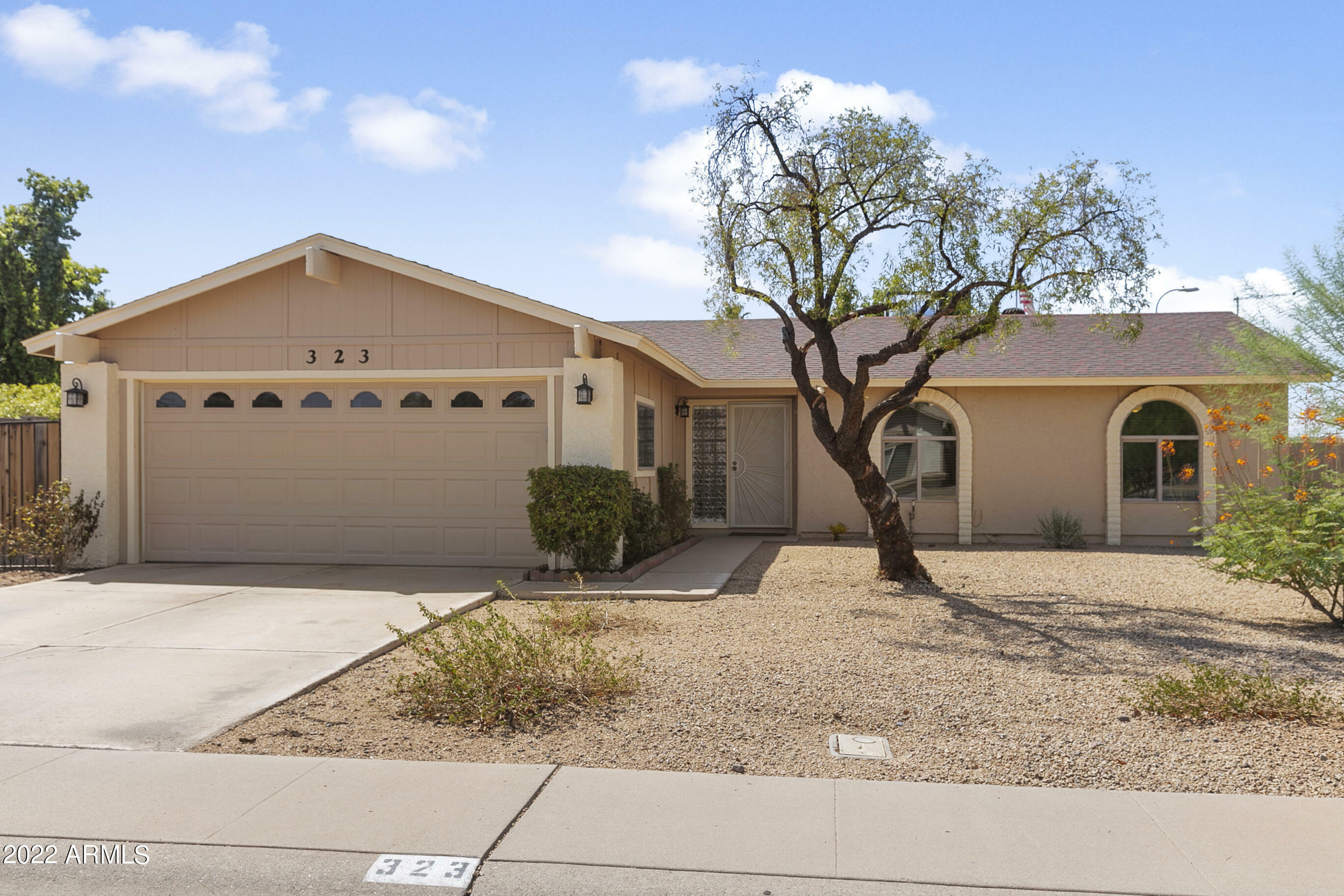 Property Photo:  323 W Rosal Place  AZ 85225 