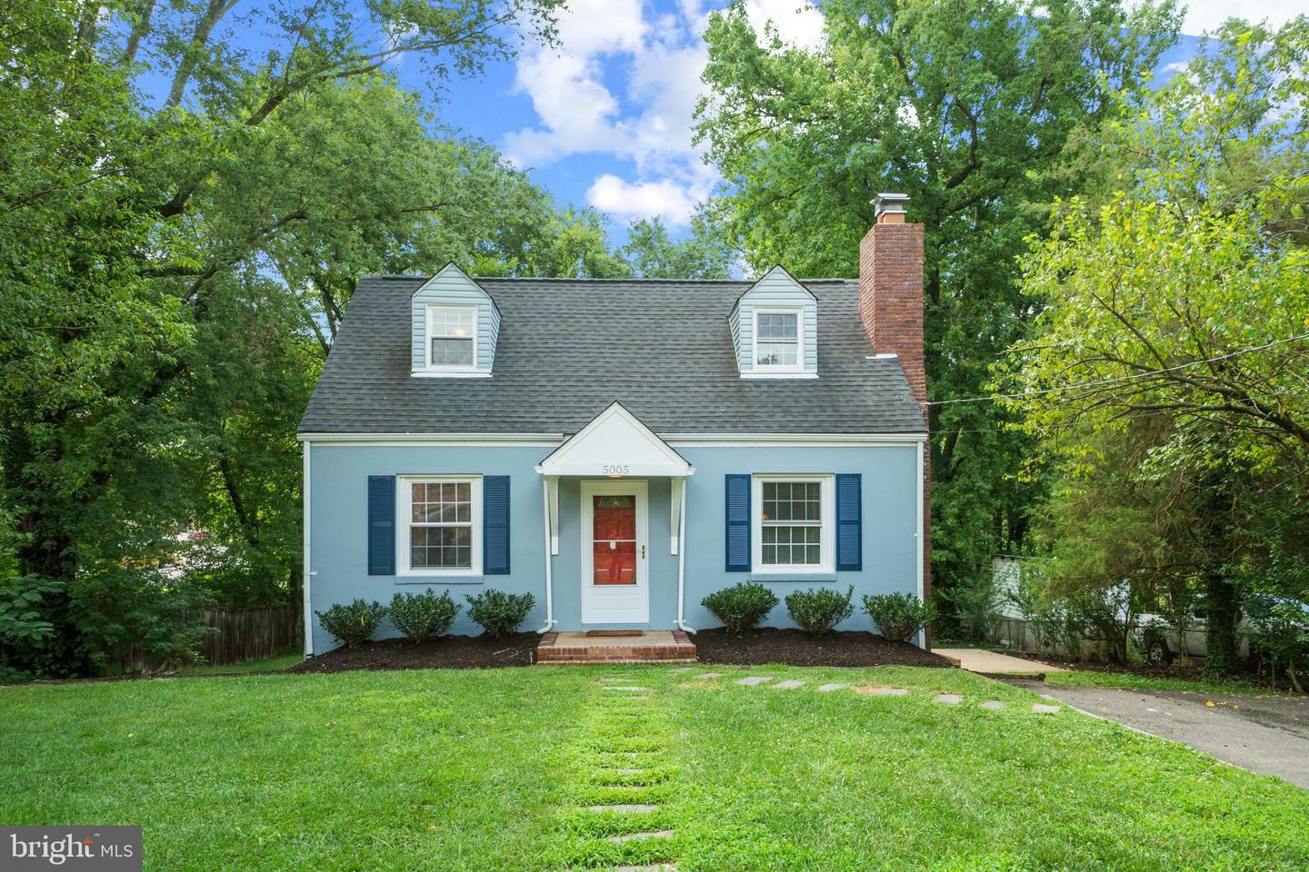 Property Photo:  5005 Rosemont Avenue  VA 22309 