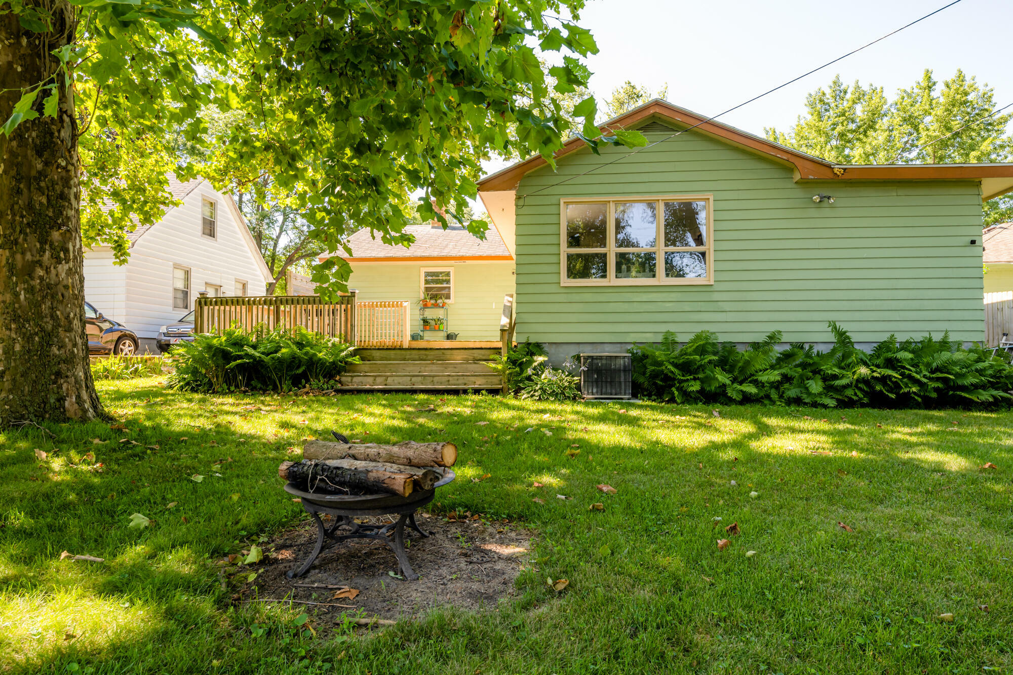 Property Photo:  1415 Margaret Place  MI 49085 