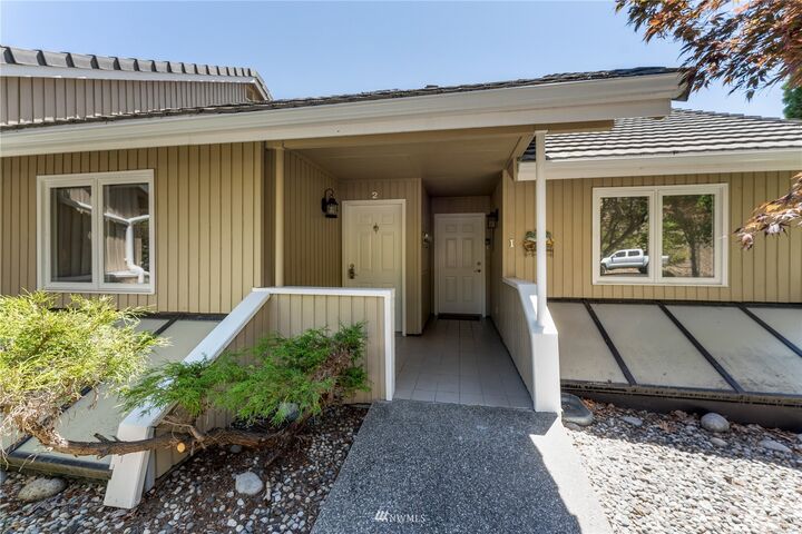 Property Photo:  11415 S Lake Shore Road 2  WA 98816 