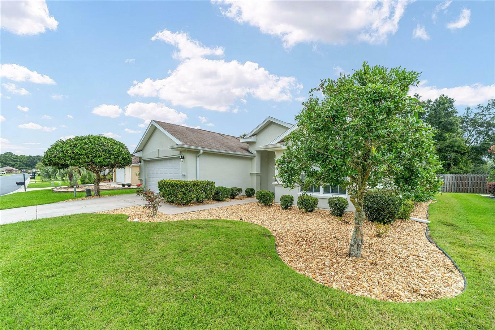 Property Photo: 13082 SE 86th Circle FL 34491