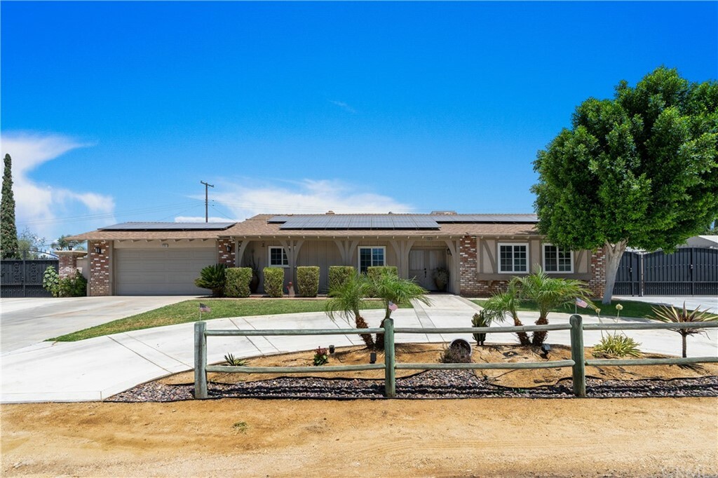 Property Photo:  3151 Kips Korner Road  CA 92860 