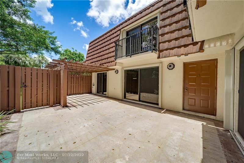 Property Photo: 836 SW 118th Ter 836 FL 33325