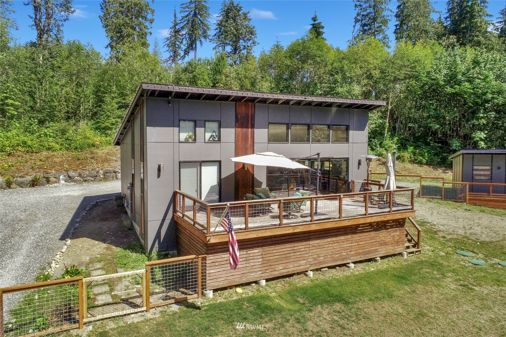 Property Photo: 727 S Lake Roesiger Road WA 98290