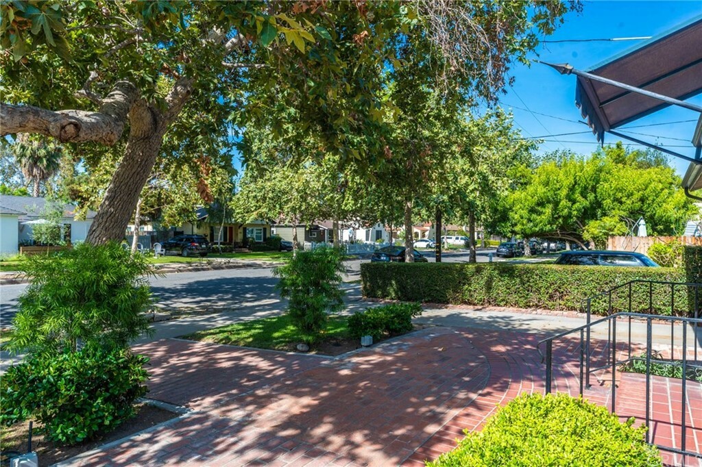 Property Photo: 611 Virginia Avenue CA 92706