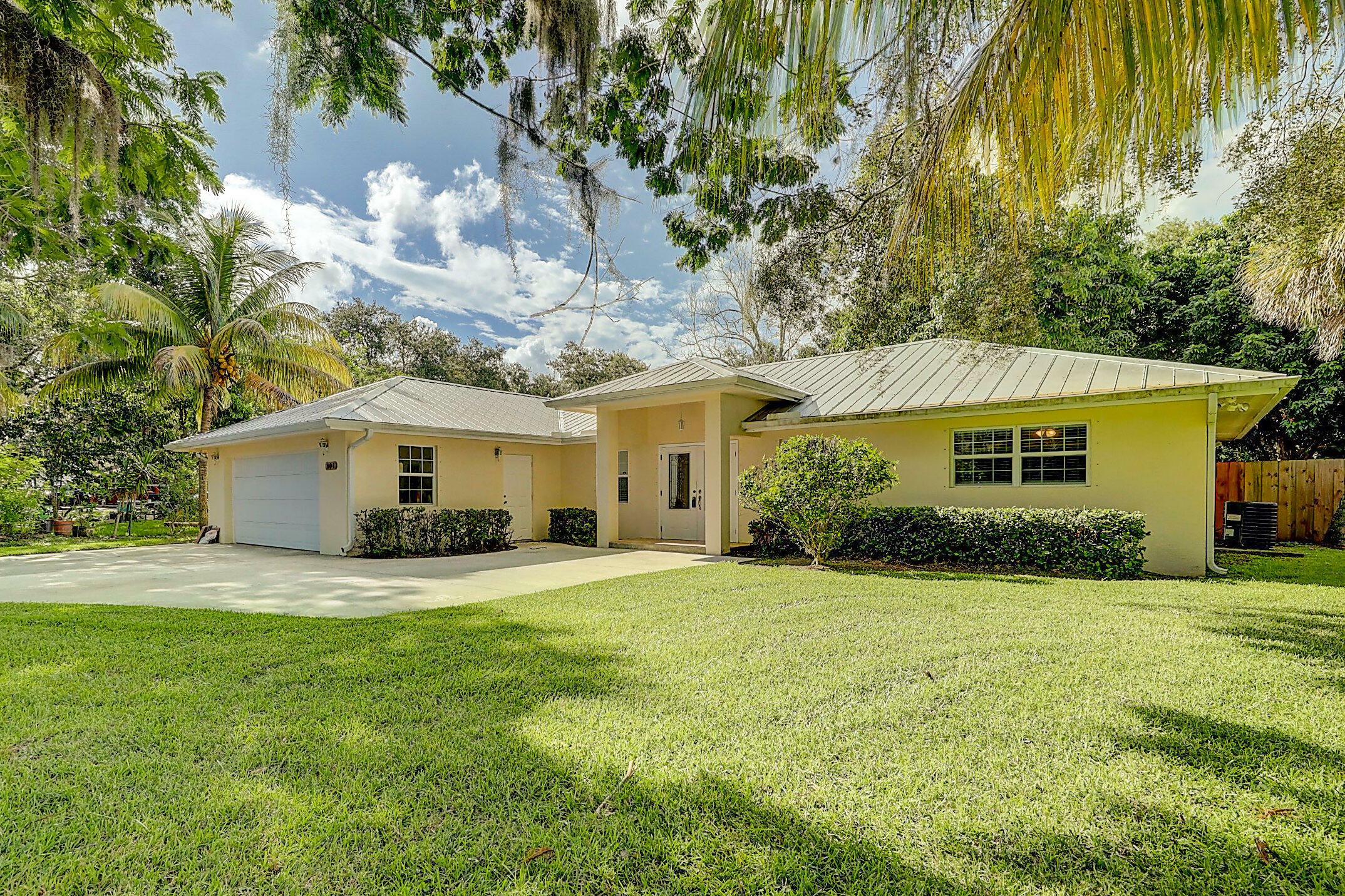 Property Photo: 804 Anita Street FL 34982