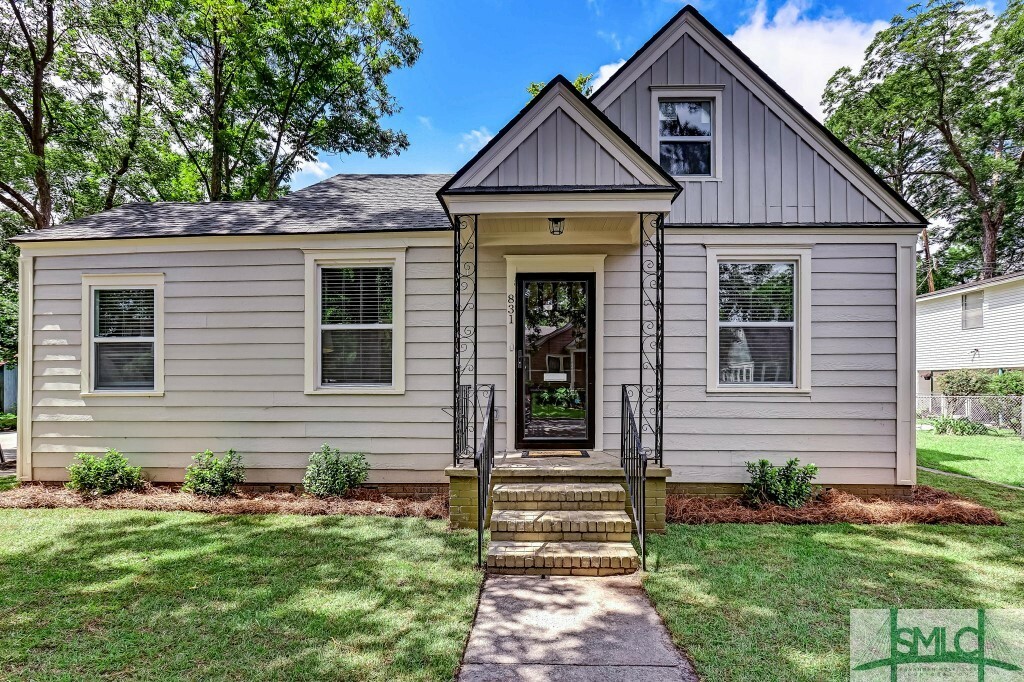 Property Photo: 831 E 36th Street GA 31401