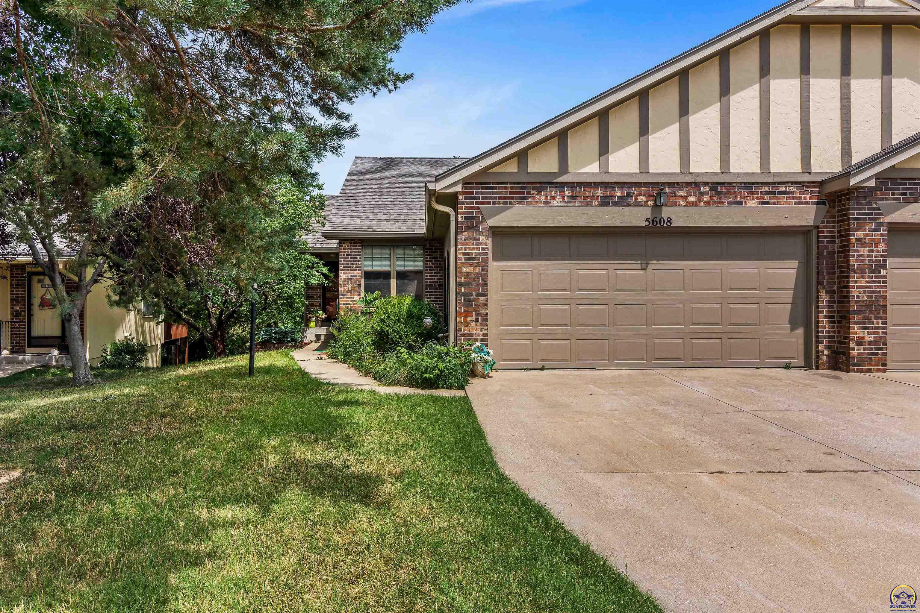 Property Photo:  5608 SW Barrington Ct N  KS 66614 