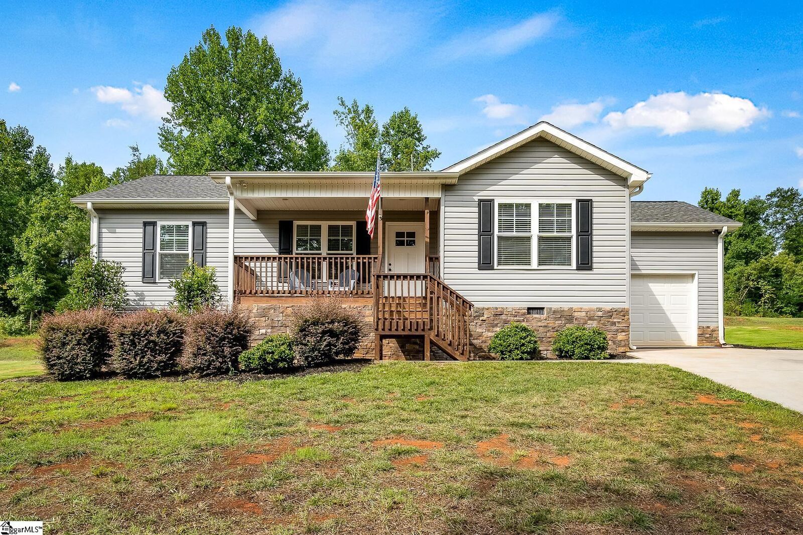 Property Photo: 520 Secona Road SC 29671