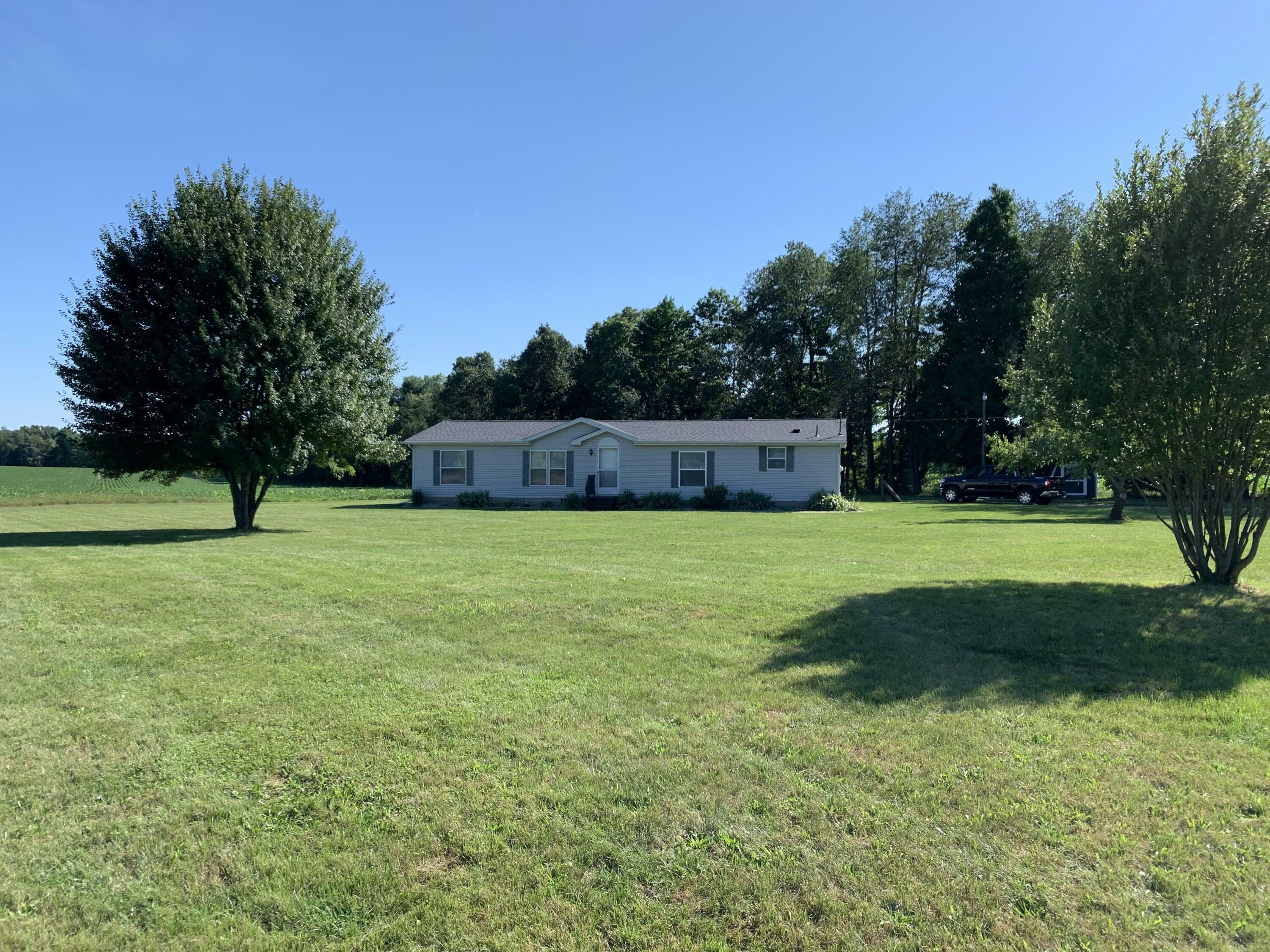 8366 Homer Road  Jonesville MI 49250 photo