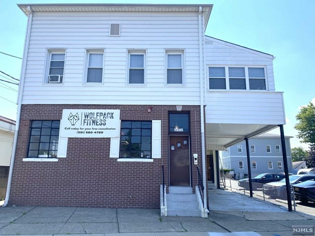 Property Photo:  634 Stuyvesant Avenue  NJ 07071 