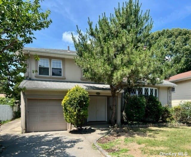 Property Photo:  528 Kent Place  NY 11552 