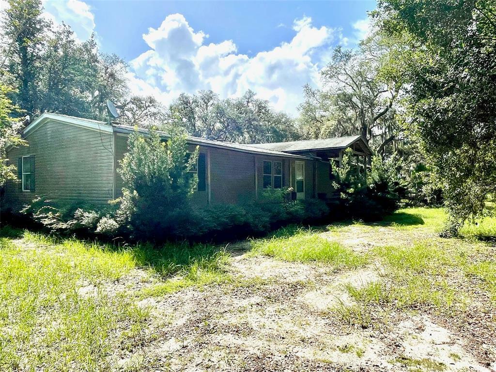 Property Photo: 1631 Sils Road FL 33898