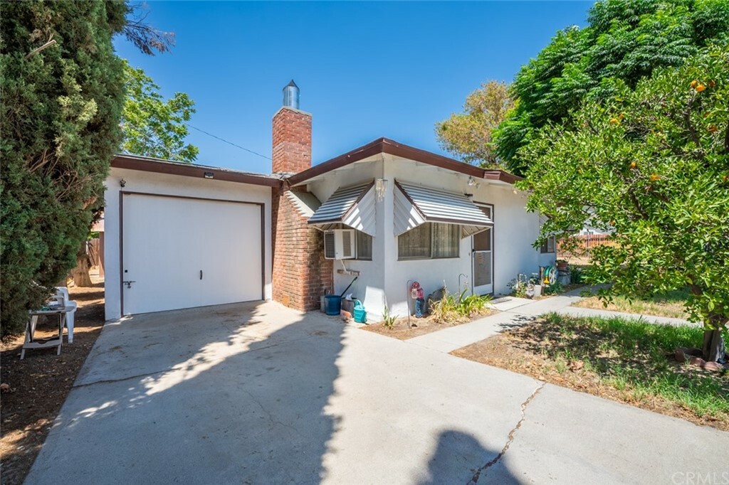 Property Photo:  43964 C Street  CA 92544 