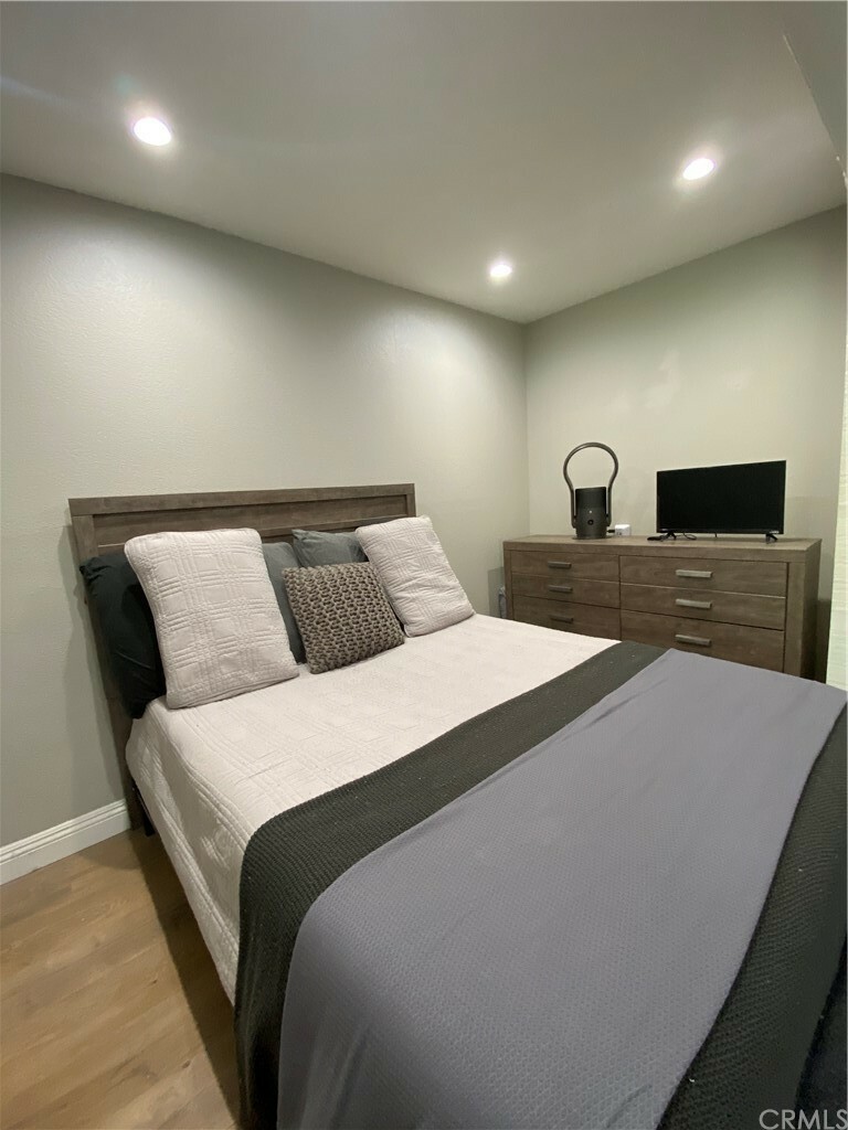 Property Photo:  1040 W Macarthur Boulevard 129  CA 92707 