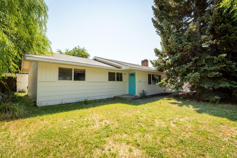 2221 Madison Street  Klamath Falls OR 97603 photo