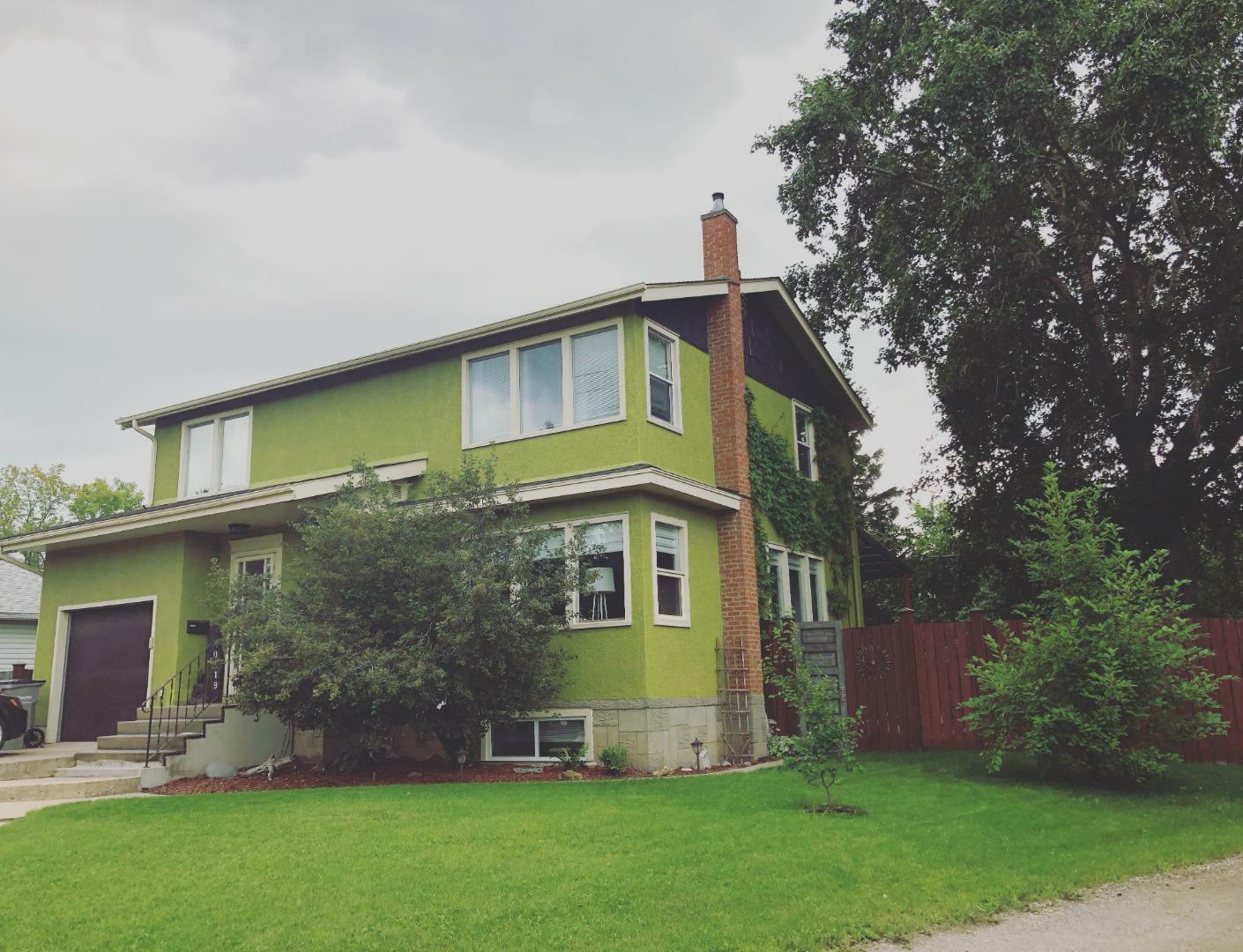 Property Photo: 10119 92 Avenue AB T8V 0J1