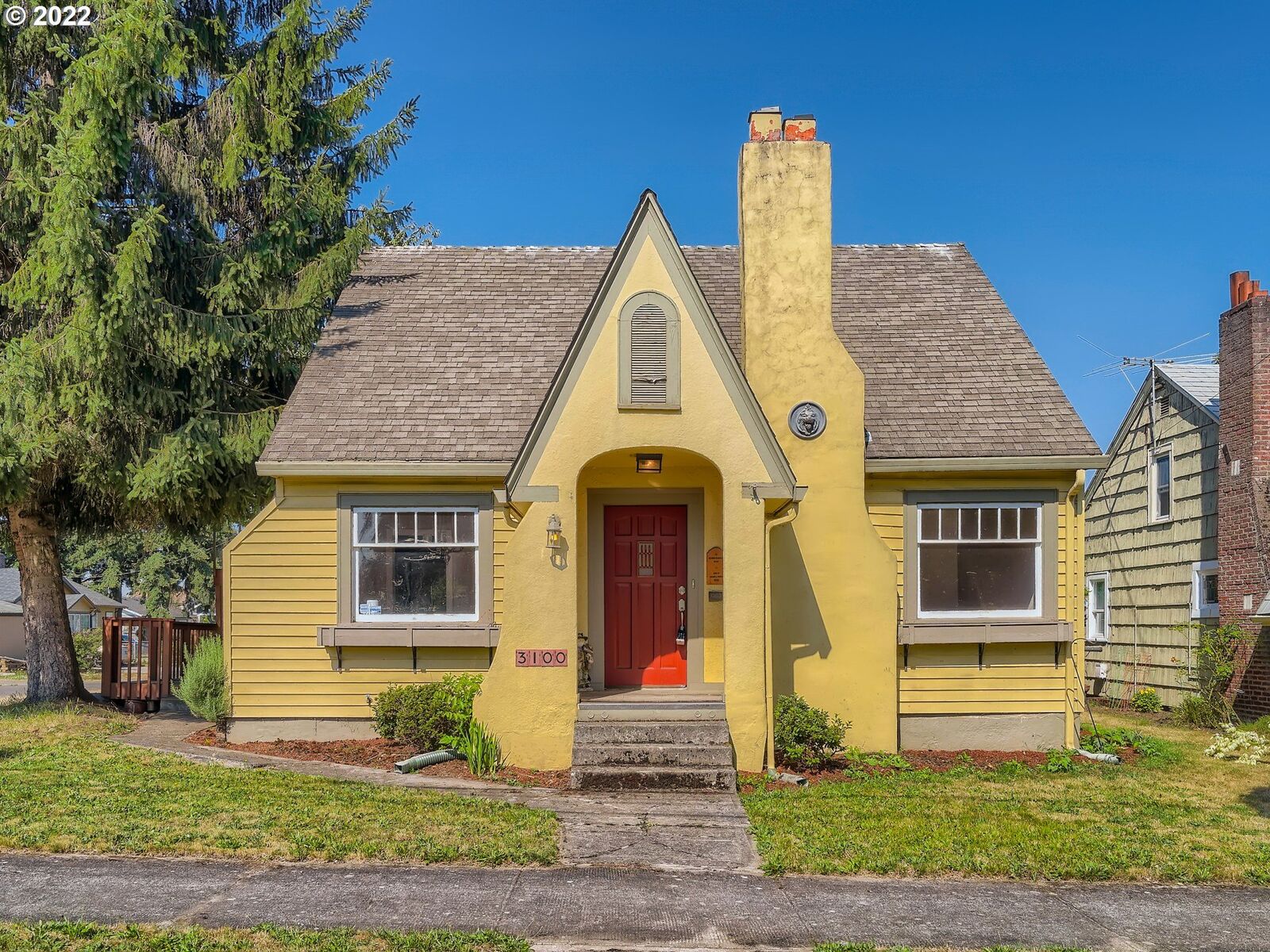 Property Photo: 3100 M St WA 98663