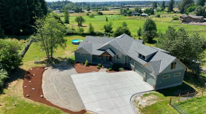 Property Photo: 15717 SE 369th Street WA 98092
