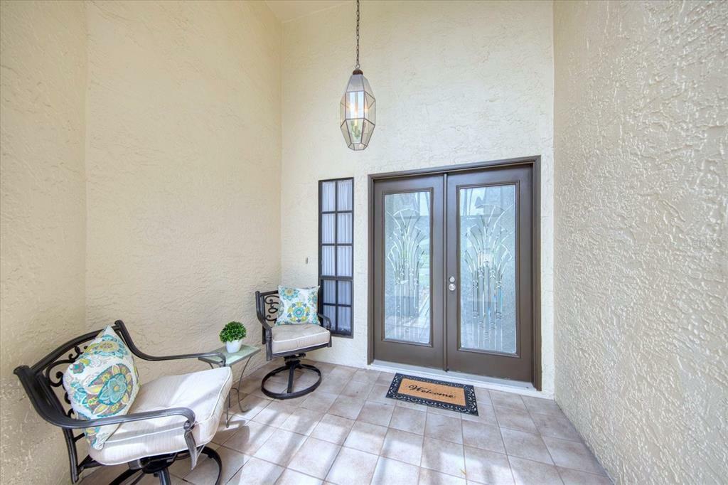 Property Photo: 901 Sutton Place FL 34684