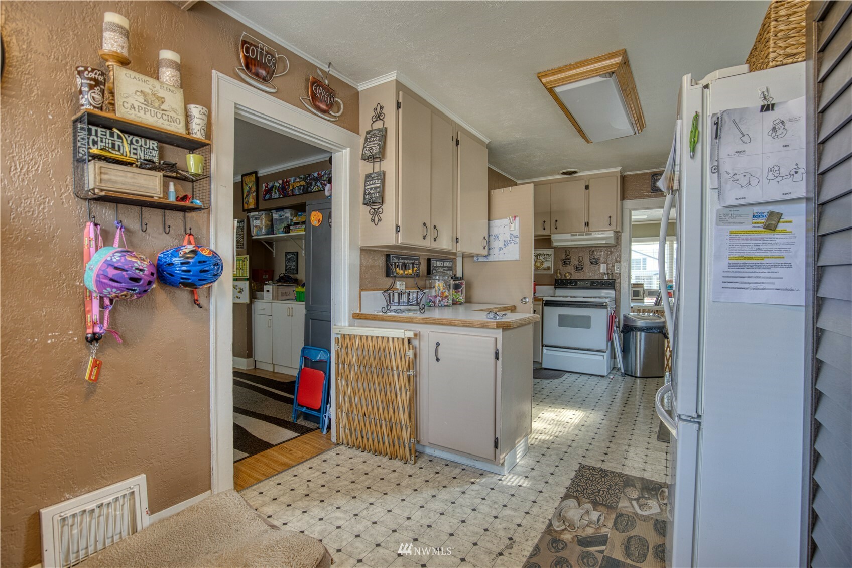 Property Photo:  308 W 5th Street  WA 98520 