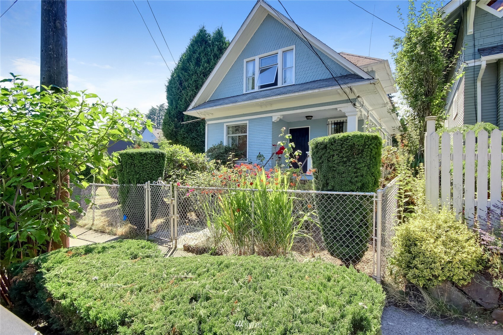 Property Photo: 713 34th Ave WA 98122
