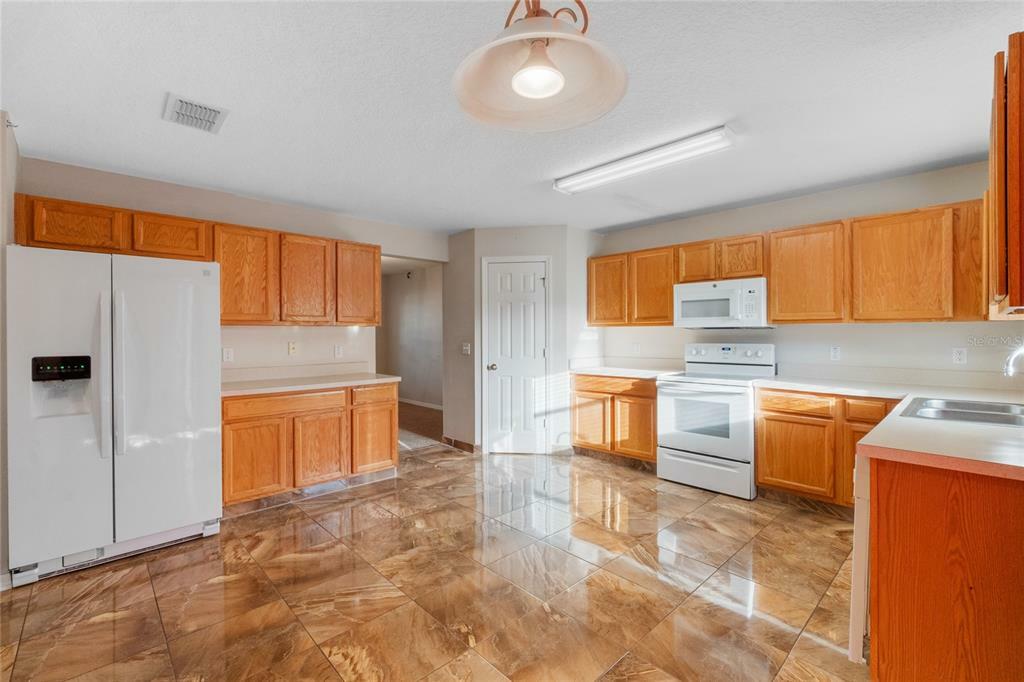 Property Photo:  460 Southridge Road  FL 34711 